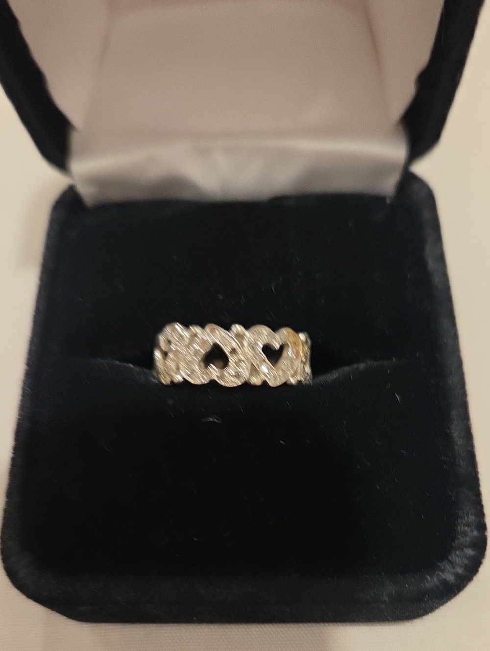 Vintage Interlocking Heart Band